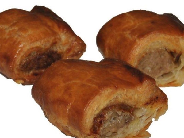 Saucijzenbroodje half