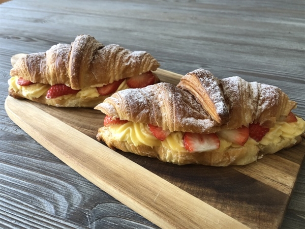 Aardbei Room Croissant